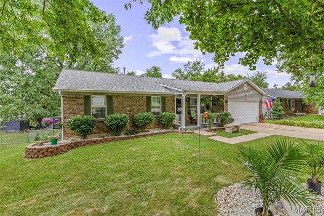 1353 Westchester Drive, Herculaneum, MO 63048