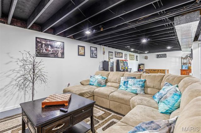 1353 Westchester Drive, Herculaneum, MO 63048
