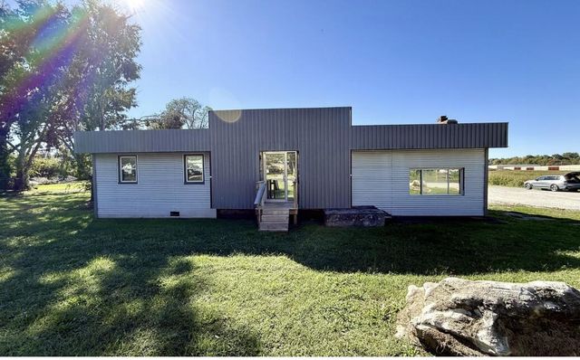 3344 W Farm Rd 146, Springfield, MO 65807