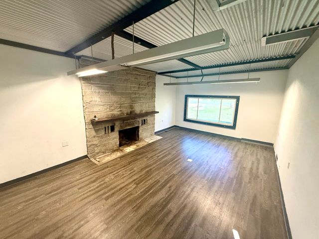 3344 W Farm Rd 146, Springfield, MO 65807