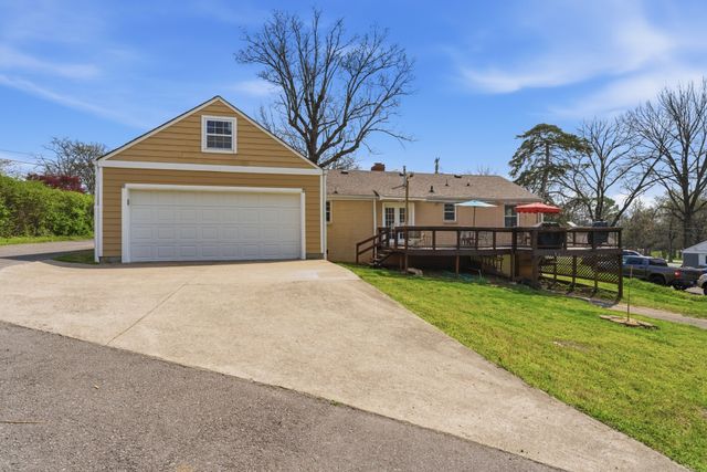 520 E Marthona Rd, Madison, TN 37115