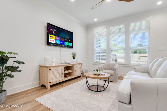 425 Heart D Farm Road 1-10, Youngsville, LA 70592