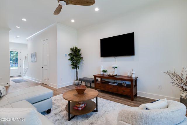 425 Heart D Farm Road 1-10, Youngsville, LA 70592