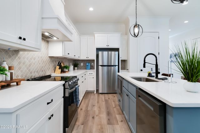 425 Heart D Farm Road 1-10, Youngsville, LA 70592