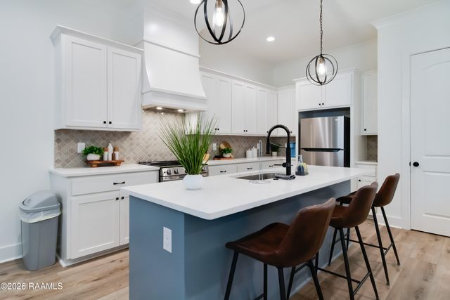 425 Heart D Farm Road 1-10, Youngsville, LA 70592