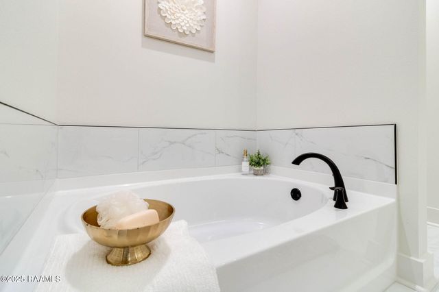 425 Heart D Farm Road 1-10, Youngsville, LA 70592