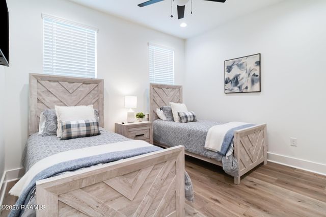 425 Heart D Farm Road 1-10, Youngsville, LA 70592