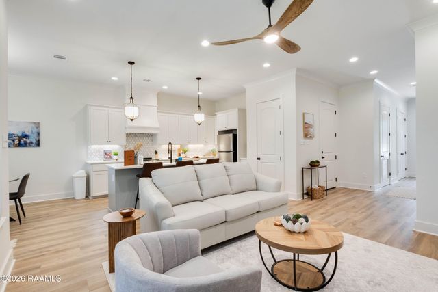 425 Heart D Farm Road 1-10, Youngsville, LA 70592