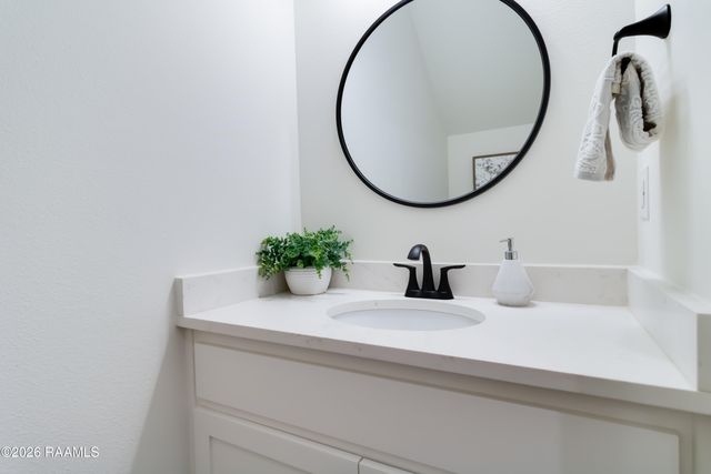 425 Heart D Farm Road 1-10, Youngsville, LA 70592