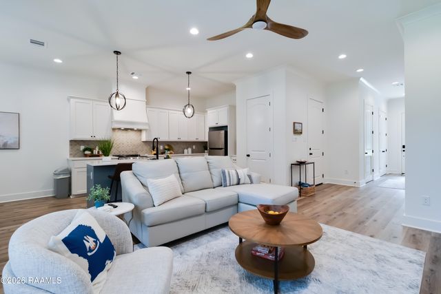 425 Heart D Farm Road 1-10, Youngsville, LA 70592