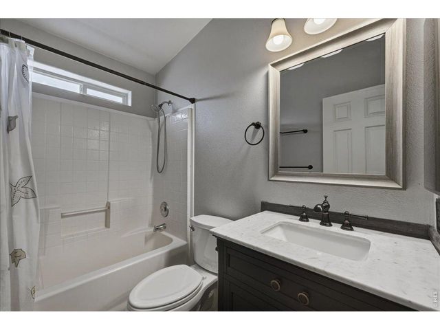 285 Guardian Peak Dr, Livermore, CO 80536