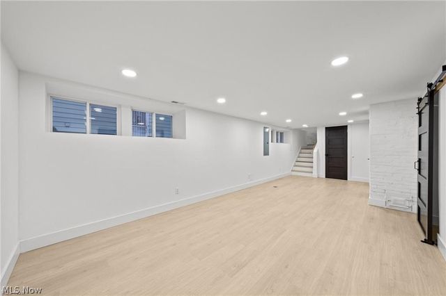 1422 W 77th Street, Cleveland, OH 44102