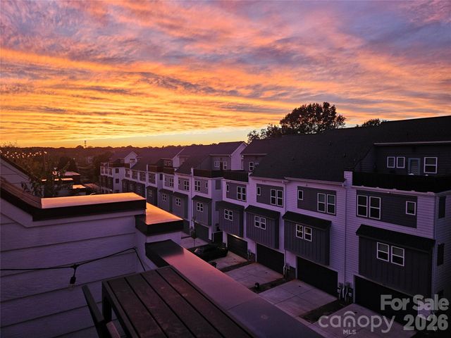 562 West End Drive, Charlotte, NC 28208