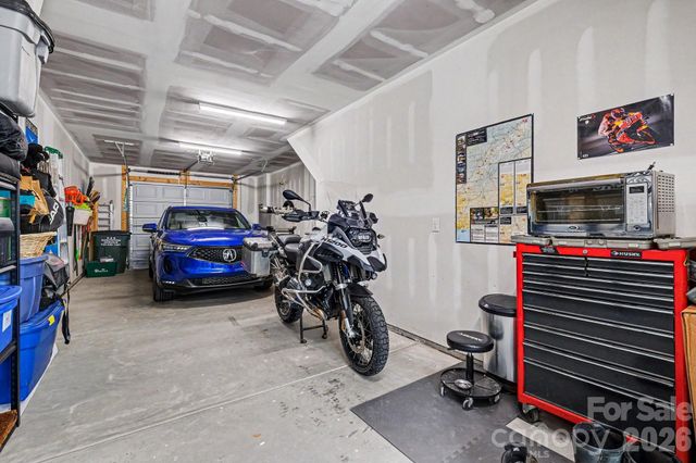 562 West End Drive, Charlotte, NC 28208