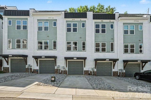 562 West End Drive, Charlotte, NC 28208