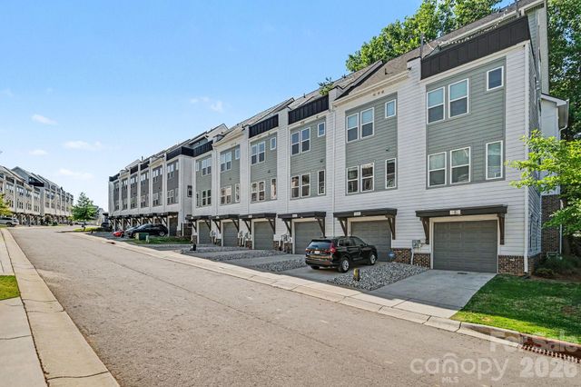 562 West End Drive, Charlotte, NC 28208
