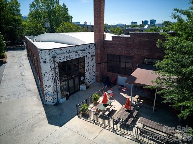 562 West End Drive, Charlotte, NC 28208
