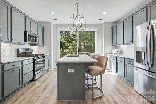 562 West End Drive, Charlotte, NC 28208