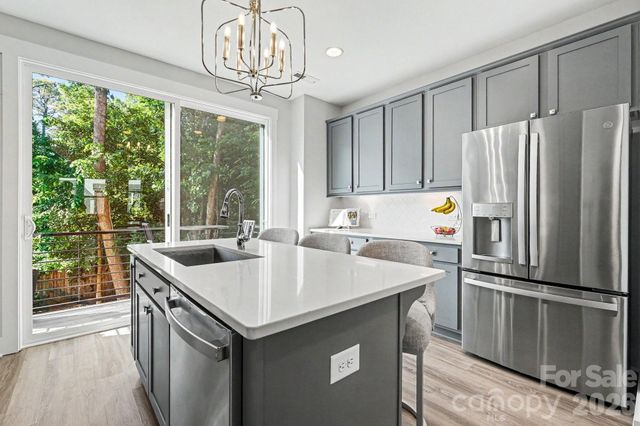 562 West End Drive, Charlotte, NC 28208