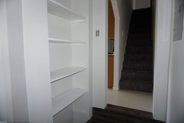 27129 Osmun Street, Madison Heights, MI 48071