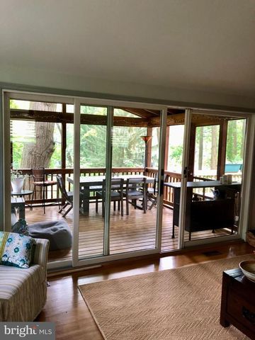 2519 BUCKELEW DR, Falls Church, VA 22046