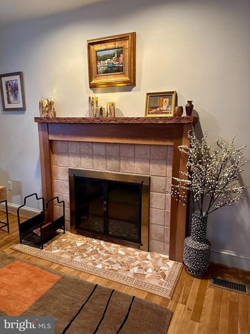 2519 BUCKELEW DR, Falls Church, VA 22046