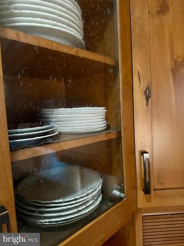 2519 BUCKELEW DR, Falls Church, VA 22046