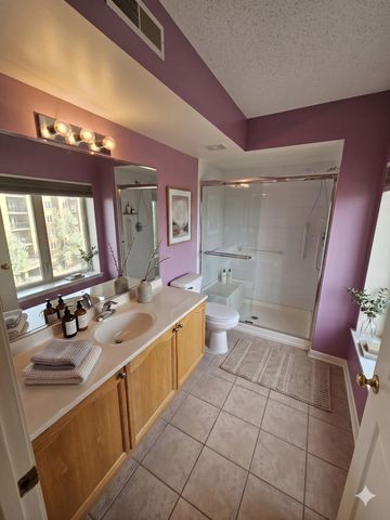 655 Perrie Drive 501, Elk Grove Village, IL 60007