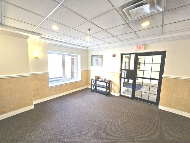 655 Perrie Drive 501, Elk Grove Village, IL 60007