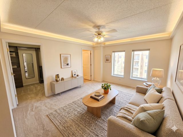 655 Perrie Drive 501, Elk Grove Village, IL 60007