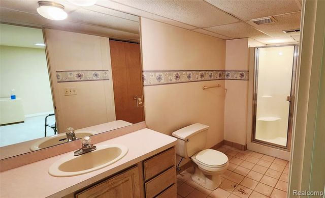 28740 Appleblossom Lane, Farmington, MI 48331