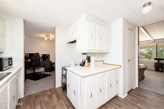 2081 S Diamond Bar Lane, Tucson, AZ 85713