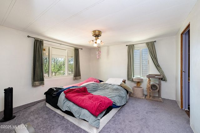 2081 S Diamond Bar Lane, Tucson, AZ 85713