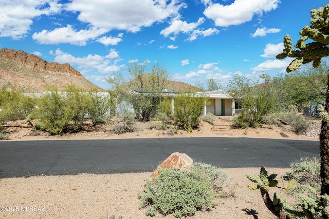 2081 S Diamond Bar Lane, Tucson, AZ 85713