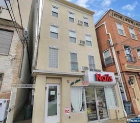 258 Old River Road, Edgewater, NJ 07020