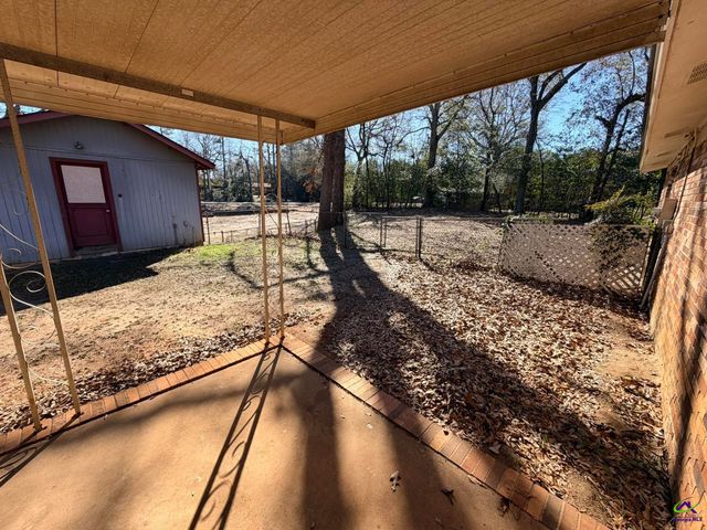 102 Wilson Dr, Centerville, GA 31028