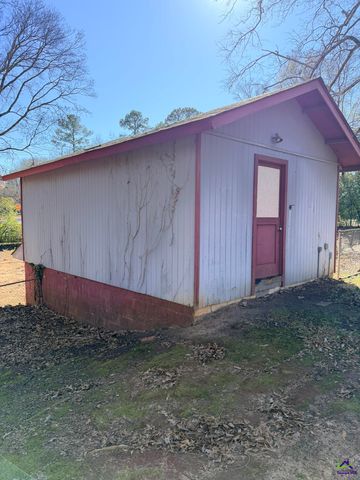 102 Wilson Dr, Centerville, GA 31028