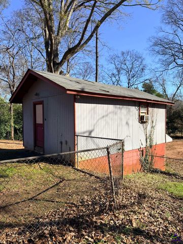 102 Wilson Dr, Centerville, GA 31028