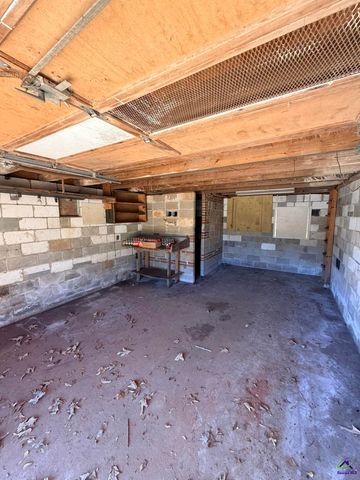 102 Wilson Dr, Centerville, GA 31028