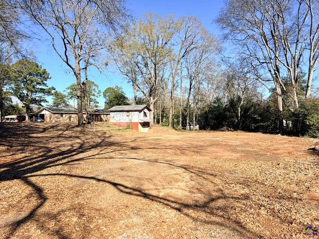 102 Wilson Dr, Centerville, GA 31028