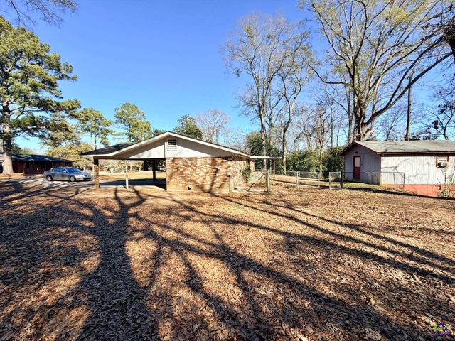 102 Wilson Dr, Centerville, GA 31028