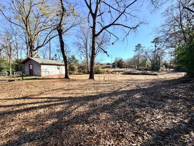 102 Wilson Dr, Centerville, GA 31028