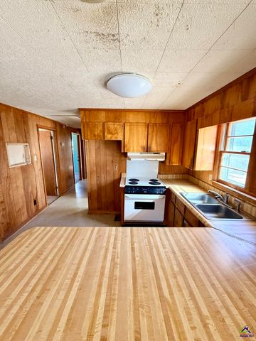 102 Wilson Dr, Centerville, GA 31028