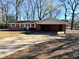 102 Wilson Dr, Centerville, GA 31028