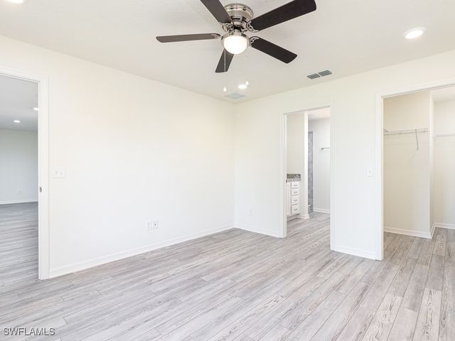 1125 Jacaranda PKY E, Cape Coral, FL 33909