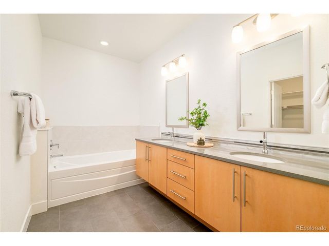 5054 Valentia St 103, Denver, CO 80238