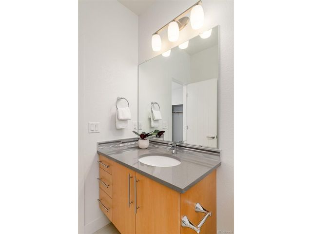 5054 Valentia St 103, Denver, CO 80238