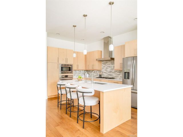 5054 Valentia St 103, Denver, CO 80238