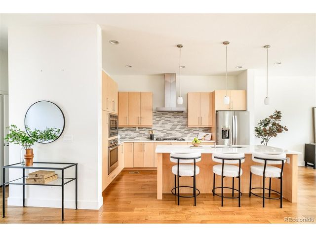 5054 Valentia St 103, Denver, CO 80238