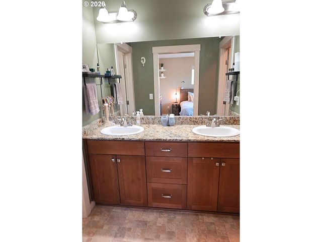 4589 Se LIBBY Ct, Hillsboro, OR 97123